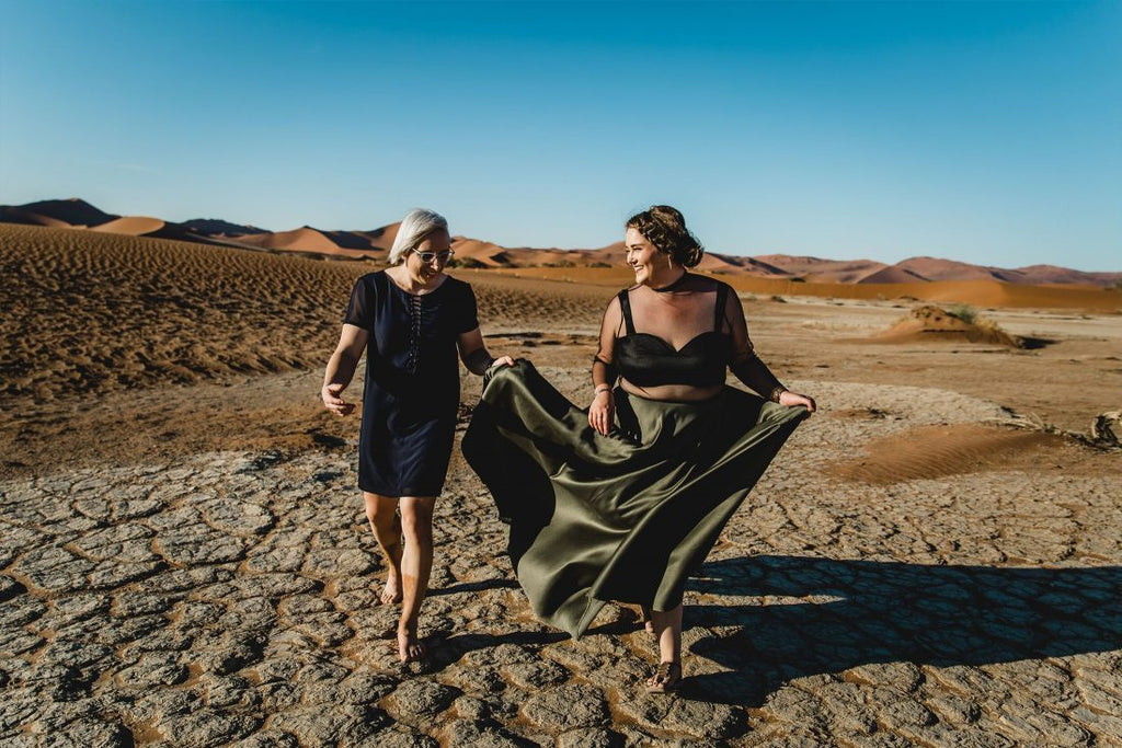 Dear Rae wedding: Eloping in a dreamy desert